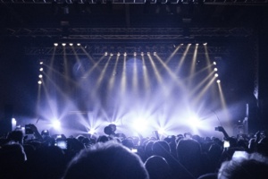 Популярные исполнители выступят на Мосурбанфоруме в «Зарядье»