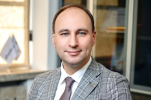 Французский питьевой фонтан и вековая аллея: новый ЖК в бывшей промзоне «Алексеевские улицы» сохранит промышленную готику XIX века